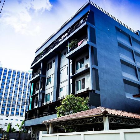 Five Stars Ratchada 19 Hostel Bangkok Exterior photo